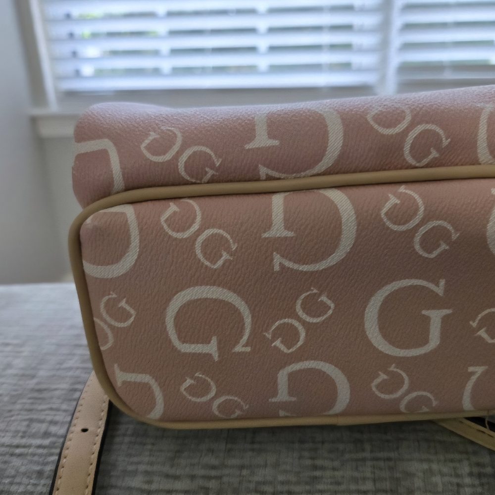 🎒Pre-Owned GUESS Pink Mini Backpack -Logo Print - Picture 7 of 8